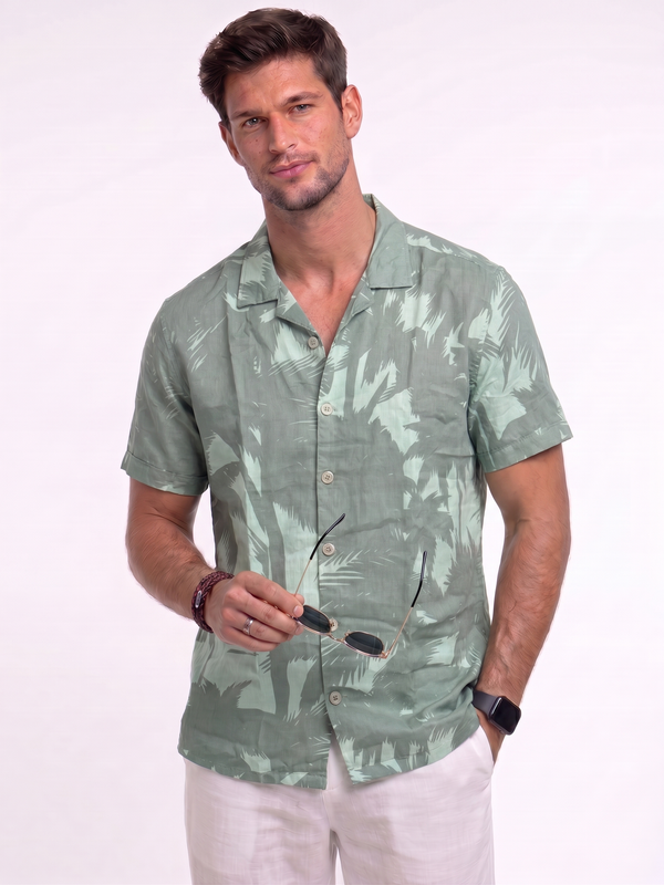 Men’s Patterned Short Sleeve Resort Collar Shirt