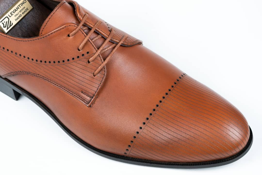 Men's classic black Oxford shoes