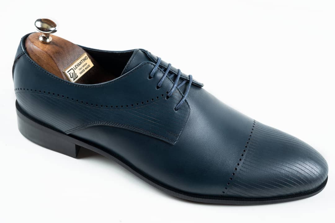 Men's classic black Oxford shoes